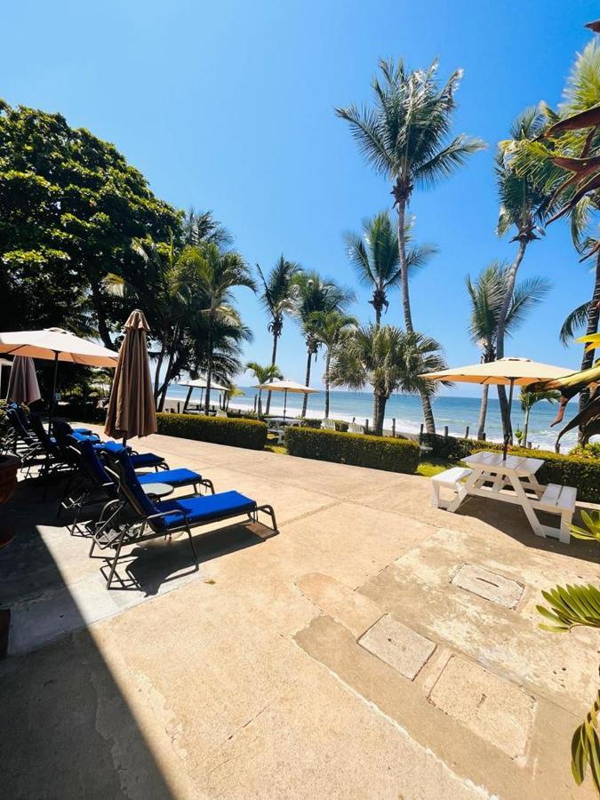 The Backyard Beachfront Hotel Jacó Exterior foto